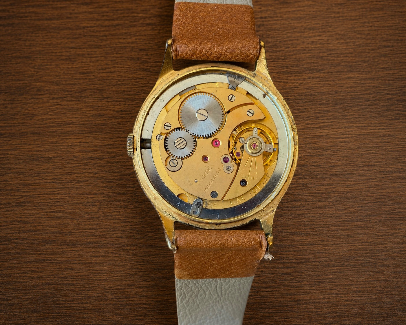 【美品・アンティークなリネンダイヤル】 Smiths Everest | 1965年頃 | 19石 Cal.100 | ゴールドプレート | 英国製 | 手巻き