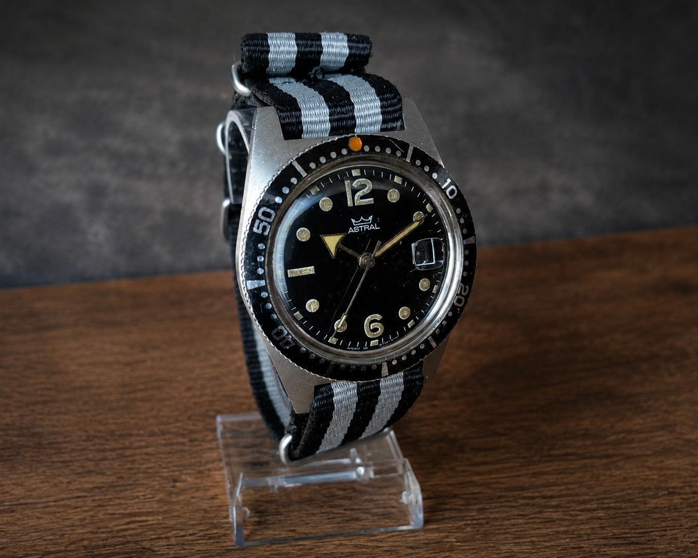 【美品・レア個体】Smiths Astral Diver CM.4501｜1969年製｜Cal.400｜ハック機能｜17石｜英国製｜機械式時計